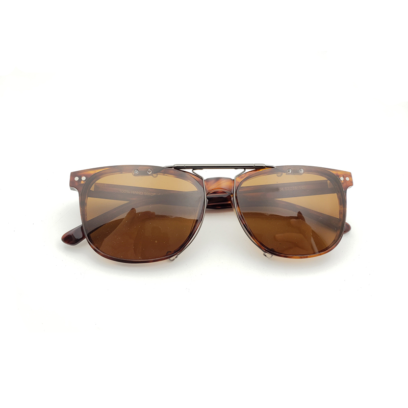Shenzhen factory high quality fashion uv400 polarized clip on sunglasses 78039