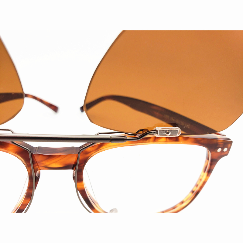 Shenzhen factory high quality fashion uv400 polarized clip on sunglasses 78039