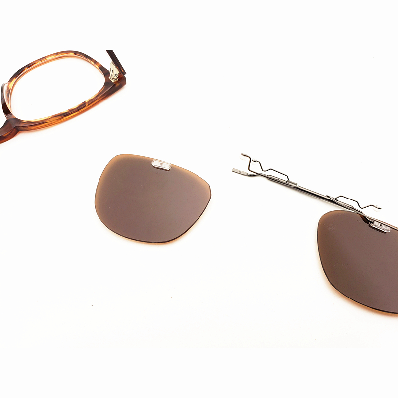 Shenzhen factory high quality fashion uv400 polarized clip on sunglasses 78039
