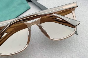 Building Strategic Thinking in Eyewear Supplier Selection